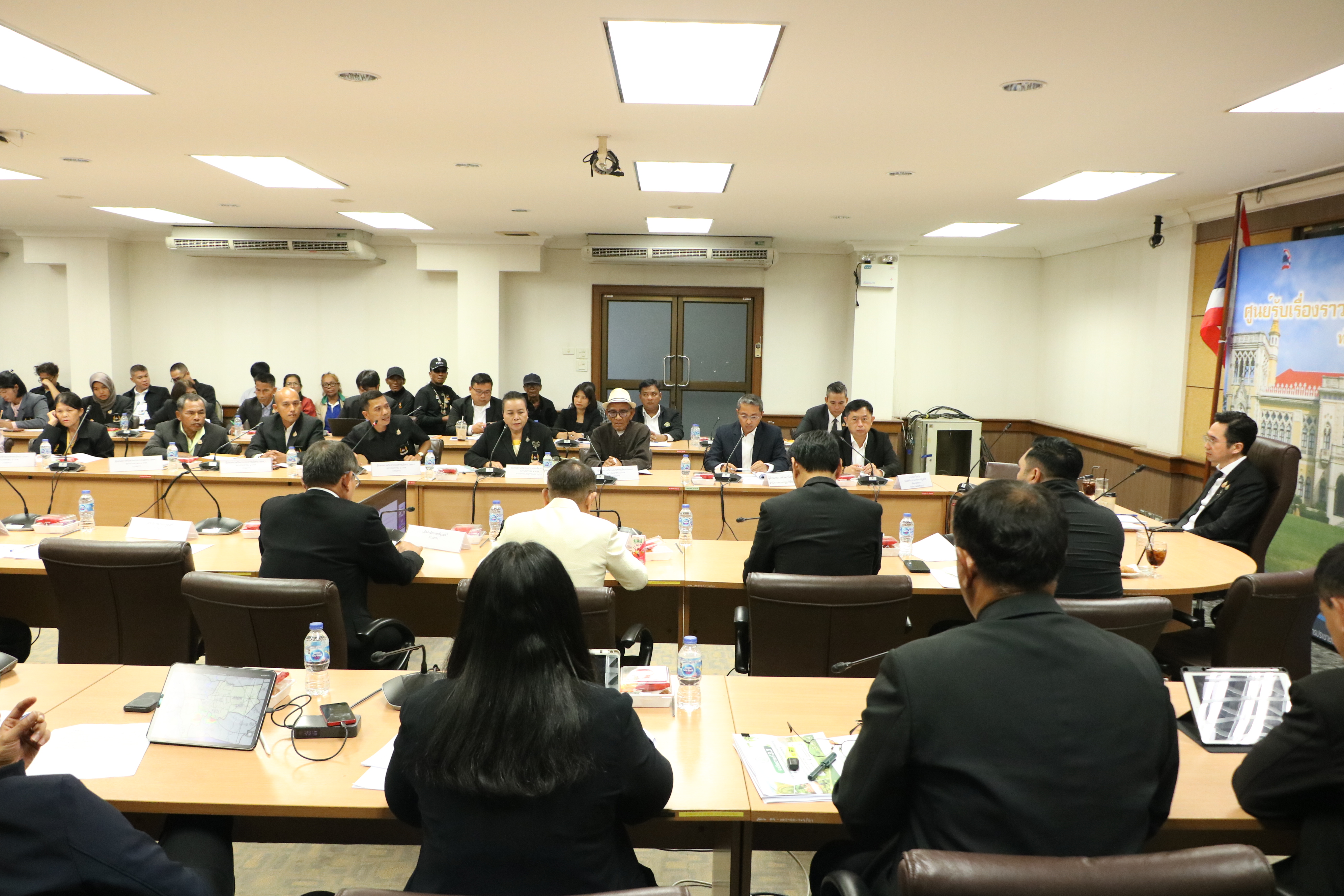 title - รองนายก นั่งหัวโต๊ะประชุมคณะกรรมการแก้ไขปัญหาของสภาเครือข่ายประชาชนอีสาน (สอส.) สภาประชาชน 4 ภาค ครั้งที่ 1/2569 